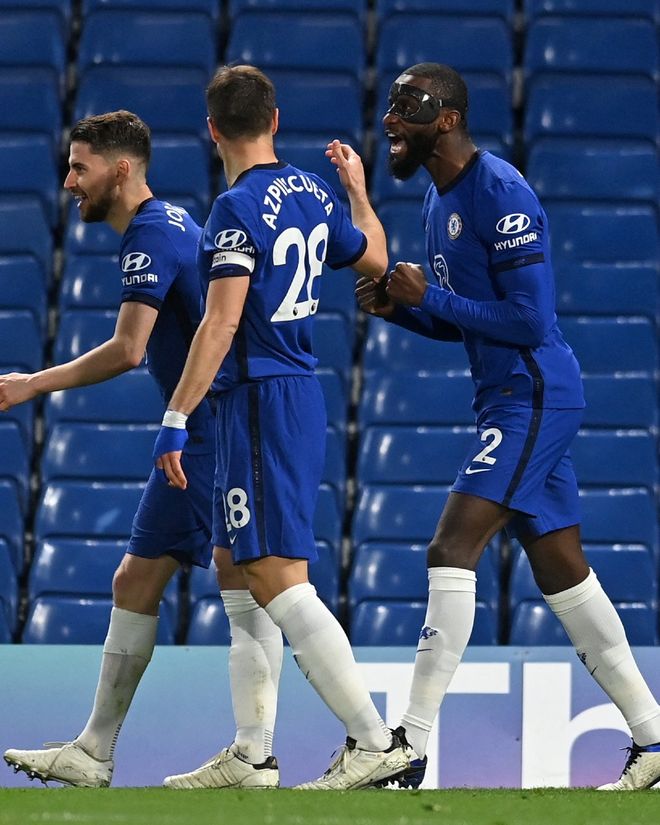 尴尬！王博指导末节换上4名“新人”，许利民指导却仍打不过