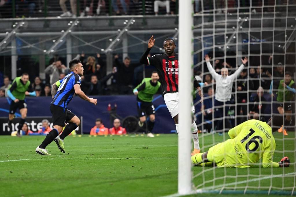 罗马诺：曼城正在和塞门约谈判，切尔西已经退出竞争（罗马诺：曼城与塞门约洽谈进行中，切尔西已退出争夺）