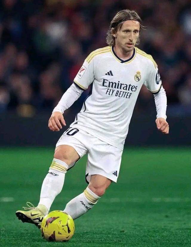 足球报：亚泰这几年都是寅吃卯粮，意向球员听说后婉拒邀请