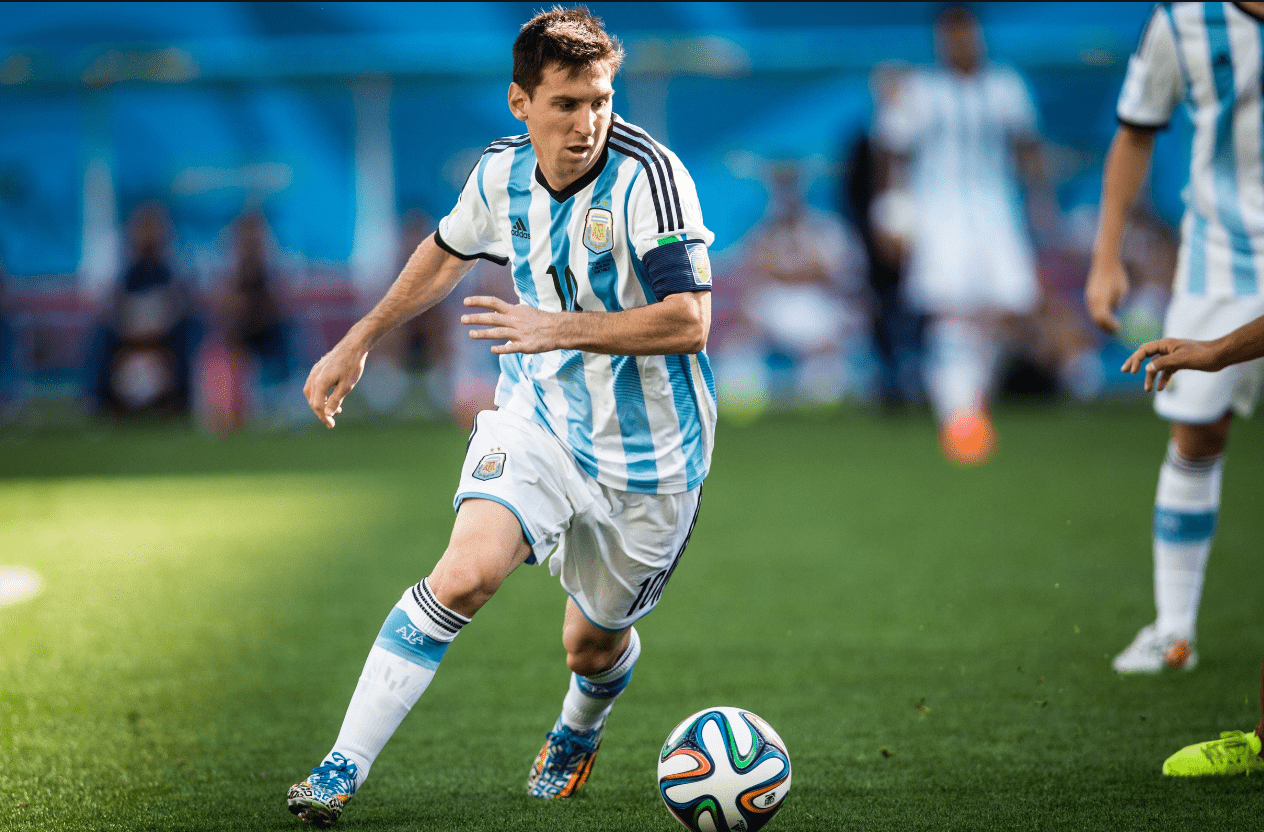 自交易以来：东契奇出战41场拿下28胜，浓眉仅出战14场