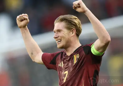 吓人，一巴拉圭球员在侏儒美洲杯头部着地后当场失去意识