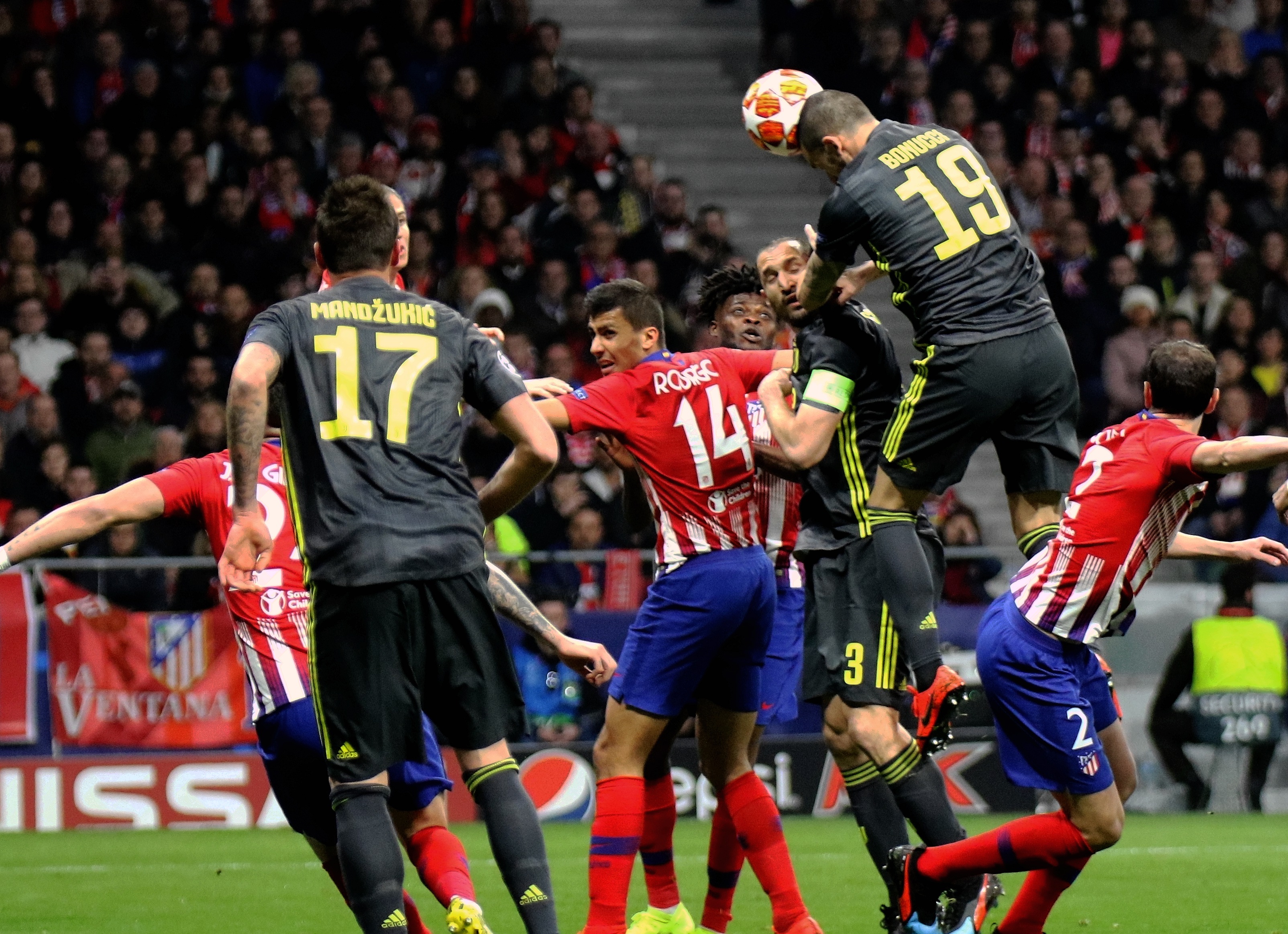 顽强！切尔西队史第四次英超作客半场两球落后仍保持不败（韧性十足！切尔西英超客场半场落后两球仍不败，队史第4次）